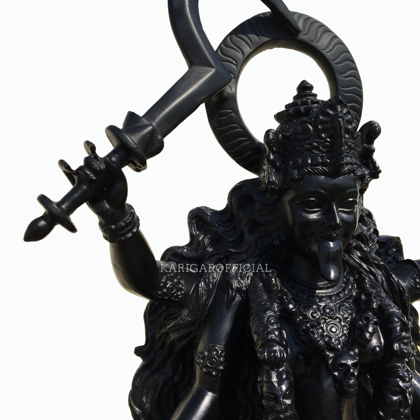 Maa Kali de pie sobre Shiva Estatua negra de Mahakali de 27 pulgadas para el templo del hogar 