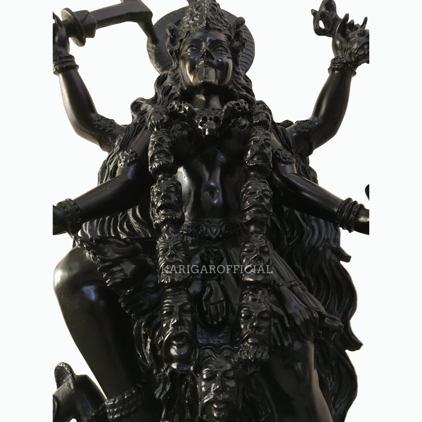 Maa Kali de pie sobre Shiva Estatua negra de Mahakali de 27 pulgadas para el templo del hogar 